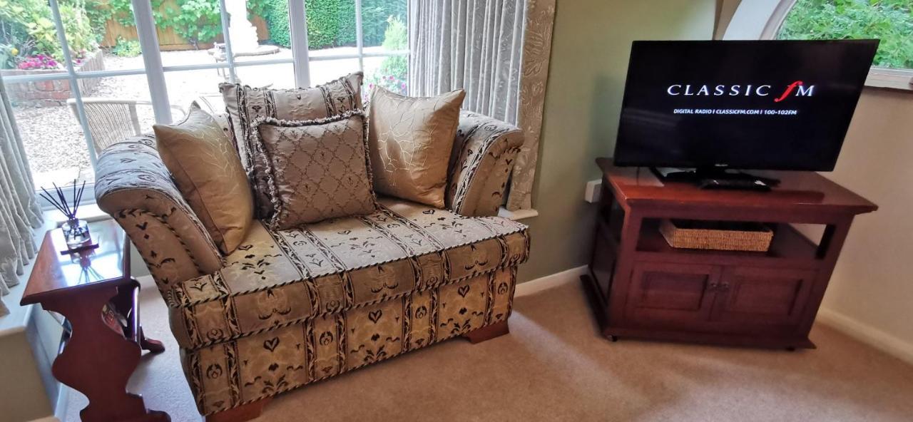 The Saddlery Holiday Cottage - Near Wolds And Coast North Thoresby Εξωτερικό φωτογραφία